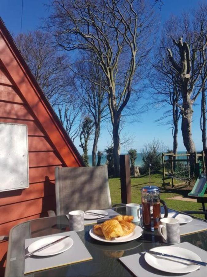 Escape To A Clifftop Chalet With Pool And Tennis Onsite - 1A Kingsdown Holiday Park Kültér fotó