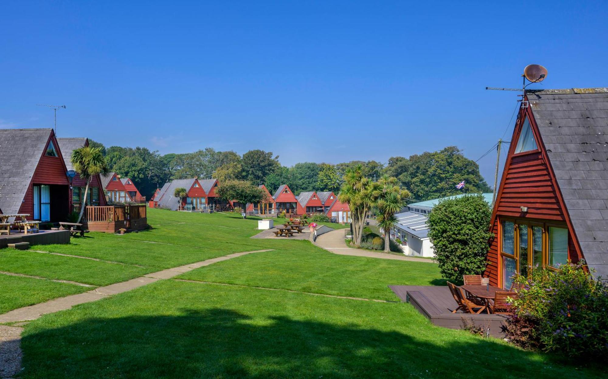 Escape To A Clifftop Chalet With Pool And Tennis Onsite - 1A Kingsdown Holiday Park Kültér fotó